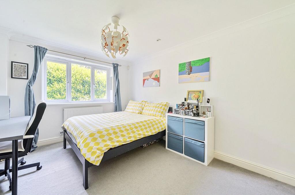 Lg Bedroom