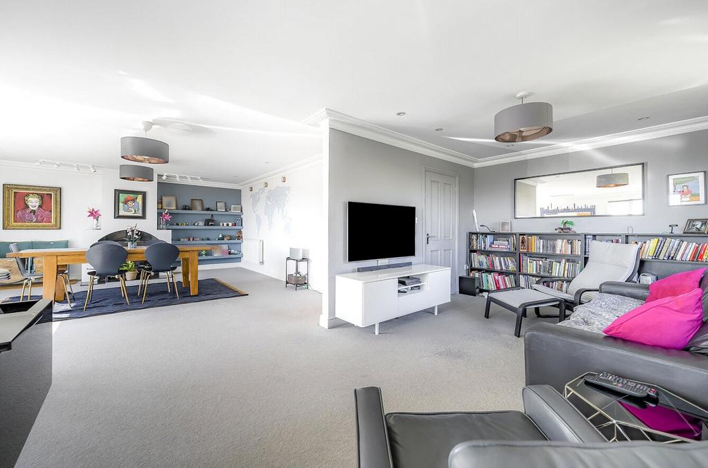 Living/Dining Room