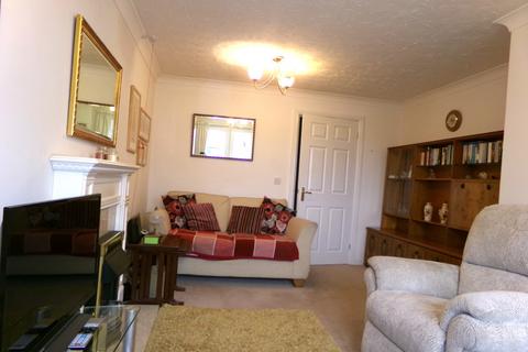 1 bedroom flat for sale, Flat 21 Cwrt Beaufort Palmyra Court West Cross Swansea Sa3 5sw