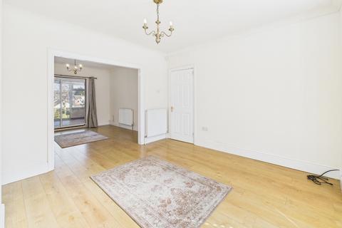 49 Alexandra Road, Burton-on-trent, DE15 0JB