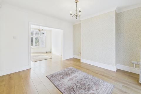 49 Alexandra Road, Burton-on-trent, DE15 0JB