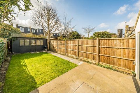 27 Heathfield North, Twickenham, TW2 7QN