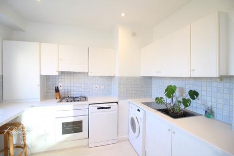 2 bedroom apartment to rent, Cape Yard, LONDON