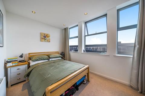 1 bedroom flat for sale, Streatham High Road, Streatham, London, SW16