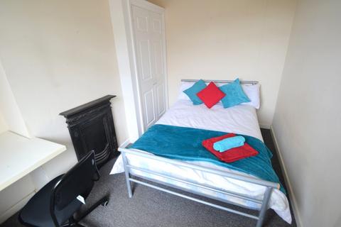 3 bedroom detached house to rent, (3BED) Dallas York Road, Beeston NG9