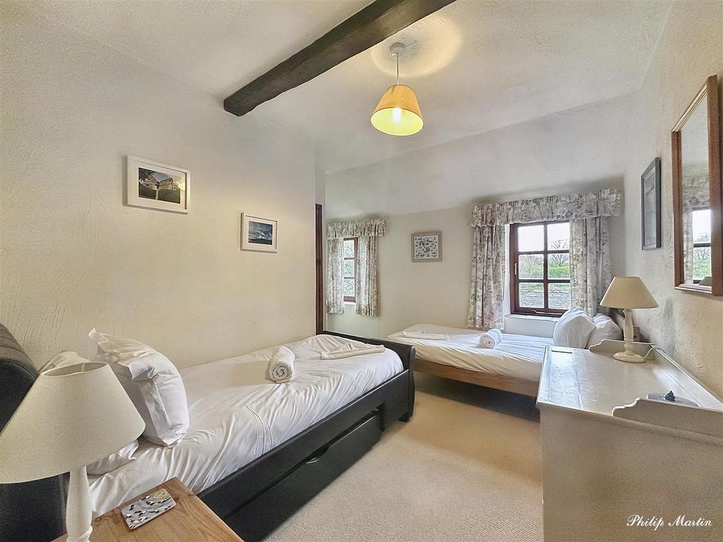 Bedroom 2.jpg