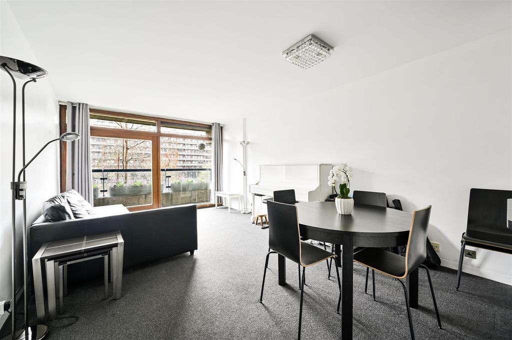 Defoe House, London EC2Y 2 bed apartment - £995,000