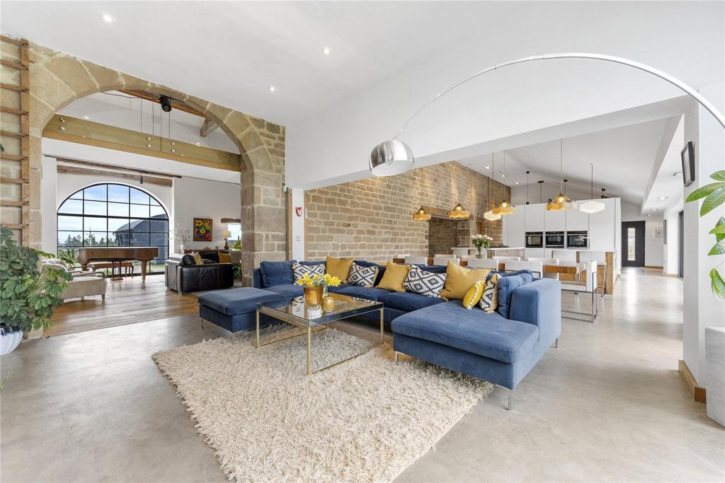 House in Shipley - More