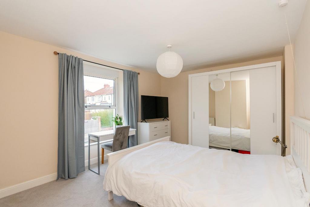0 M7 PSFS - Bedroom H.jpg
