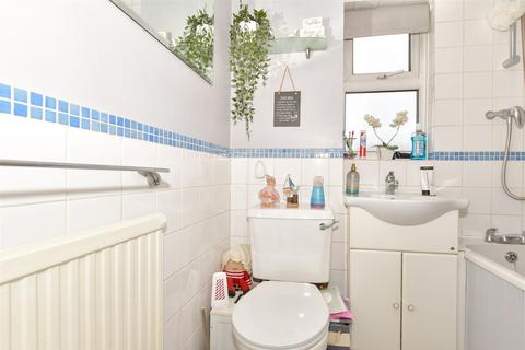 1 Ashurst Close, Dartford, DA1 4SX