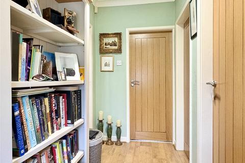 9 Chilton Avenue, Chadderton, Oldham, OL9 9RB
