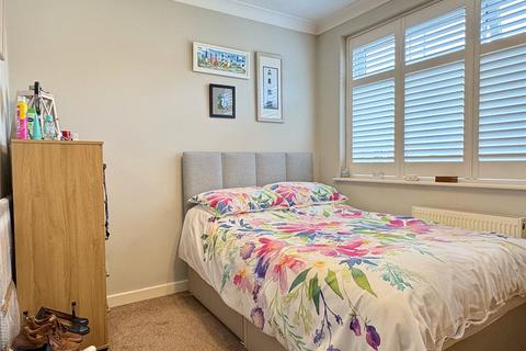 9 Chilton Avenue, Chadderton, Oldham, OL9 9RB