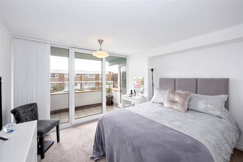 2 bedroom flat for sale, Dolphin Way, Rustington, Littlehampton, West Sussex, BN16