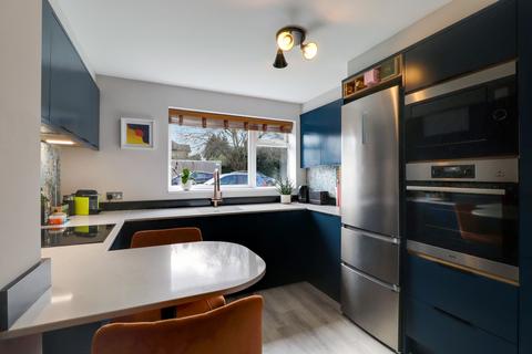 41 Warwick Gardens, Thames Ditton, KT7 0RB