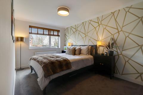 41 Warwick Gardens, Thames Ditton, KT7 0RB