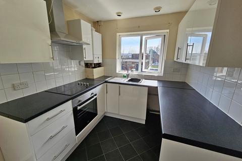 2 bedroom flat for sale, Bowling Green Court, Winnington, Northwich, Cheshire, CW8