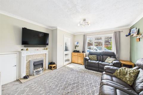 10 Ash Tree Close, Farnborough, GU14 0QP