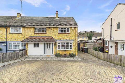 27 Stanley Crescent, Gravesend, DA12 5SZ