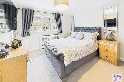 27 Stanley Crescent, Gravesend, DA12 5SZ