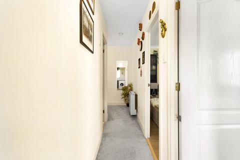 2, Enton Place Vine Place, Hounslow, TW3 3PE