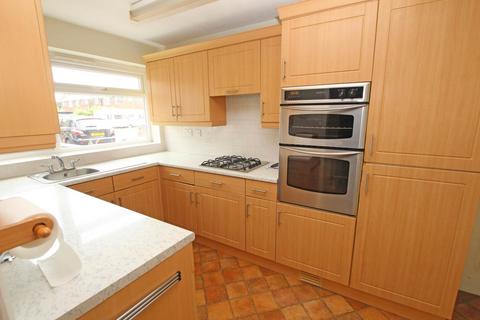 4 bedroom terraced house for sale, Aylesbury Avenue, Eastbourne, BN23 6AD