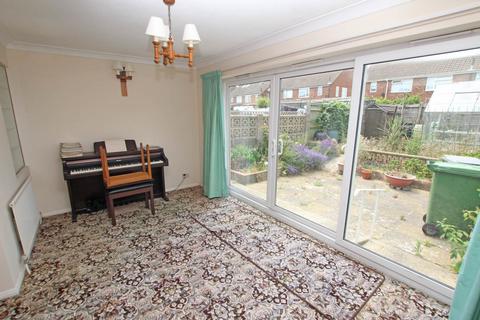 4 bedroom terraced house for sale, Aylesbury Avenue, Eastbourne, BN23 6AD