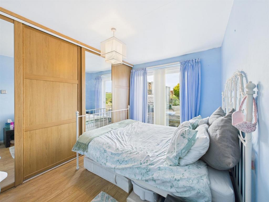Bedroom: