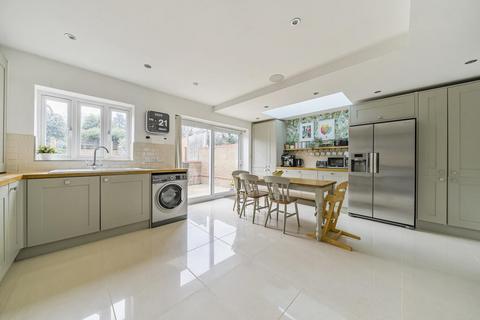 45 Walden Avenue, Chislehurst, BR7 6EL