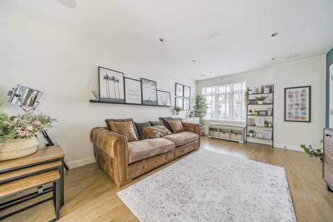 45 Walden Avenue, Chislehurst, BR7 6EL
