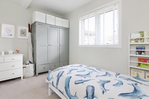 28 Restalrig Crescent, Edinburgh, EH7 6HH