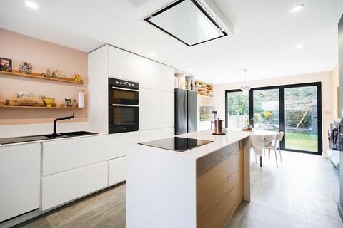 161 Springvale Road, Sheffield, S6 3NT