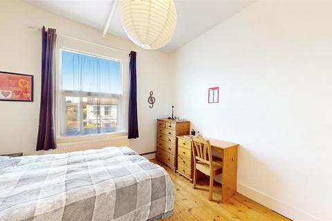 2 bedroom mews for sale, Preston Place, Willesden Green, London