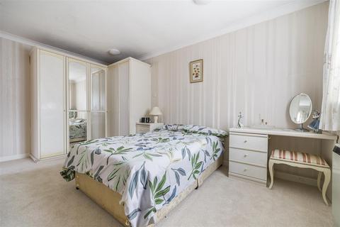 10 Apple Tree Close, Barming, Maidstone, ME16 9HQ