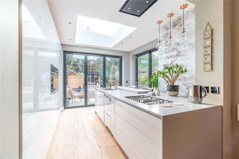 4 bedroom semi-detached house for sale, Amberley Road, Buckhurst Hill, Essex, IG9