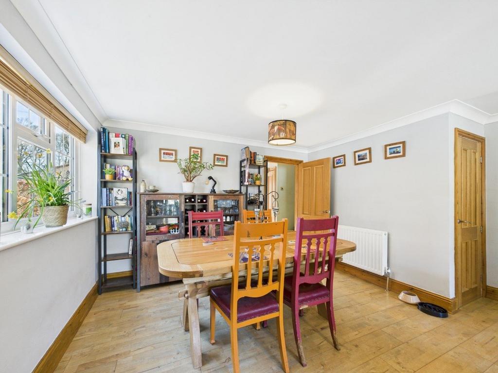 Lounge/Dining Room