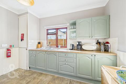2 bedroom semi-detached house for sale, St. Helens Road, Walcott, Norwich