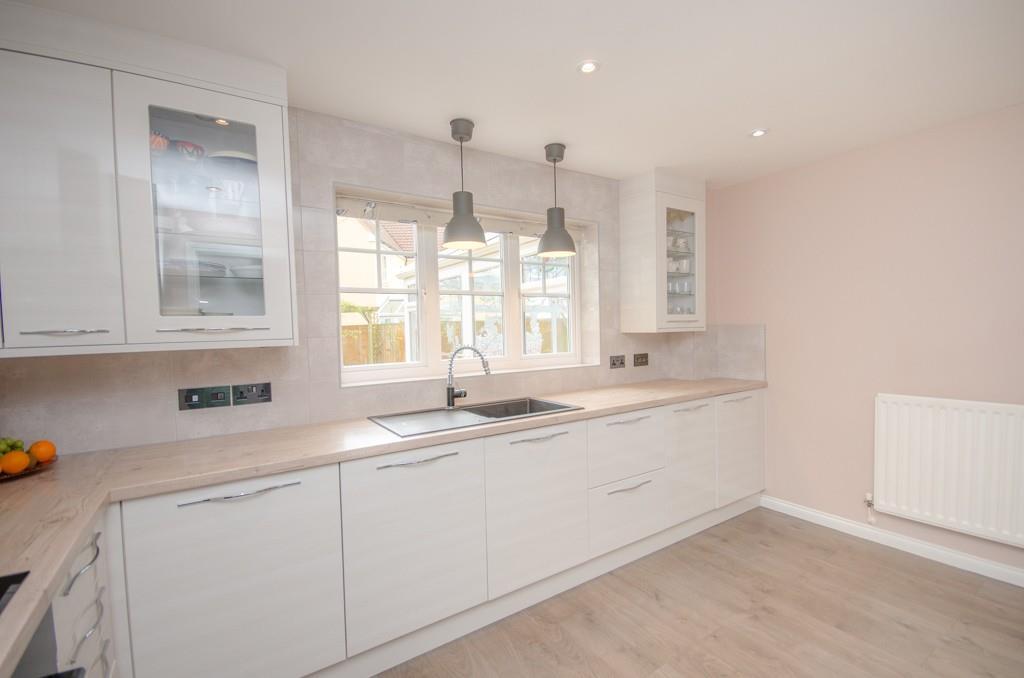 Kitchen pic 3.jpg