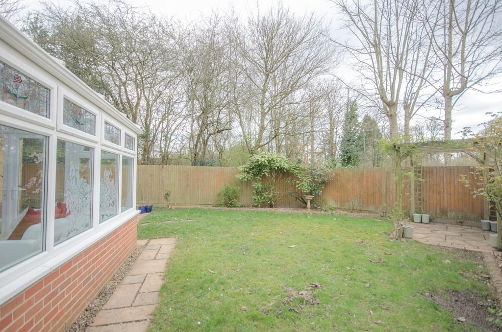 Rear garden pic 2.jpg