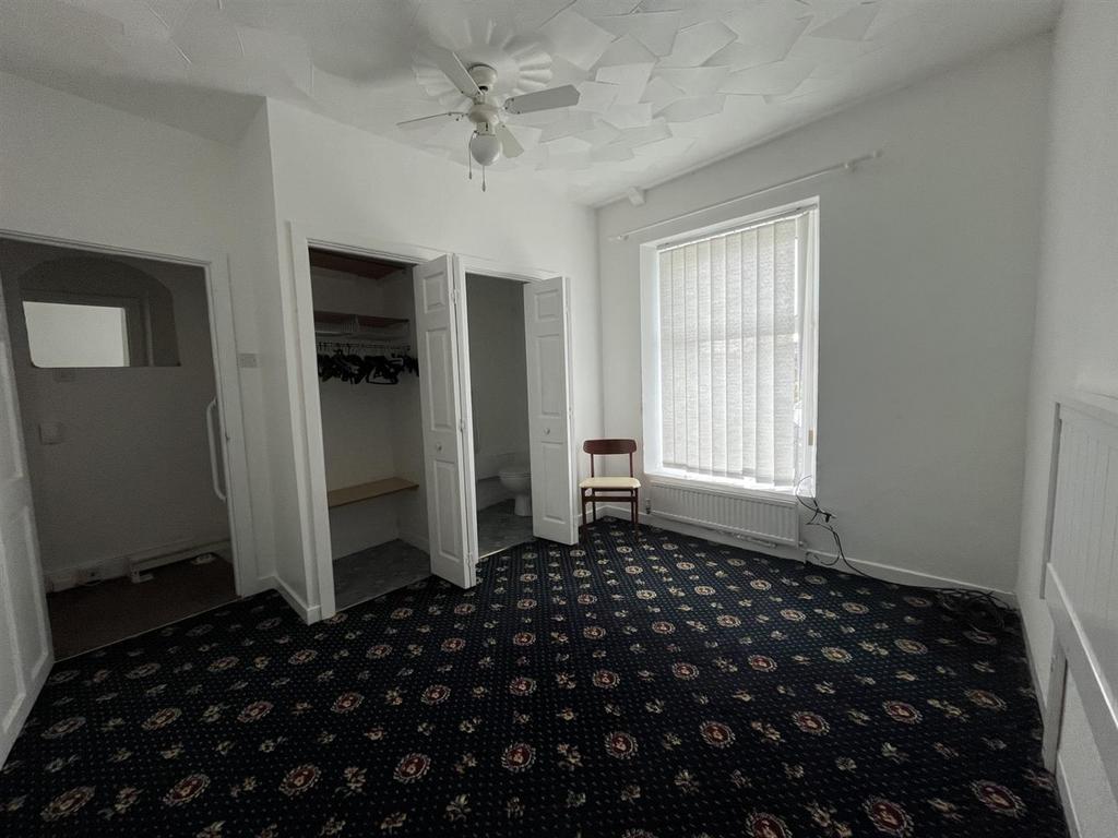 Bedroom.jpg