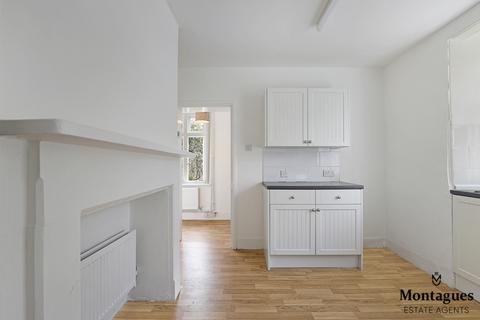 2 bedroom cottage to rent, Hartland Road, Epping, CM16