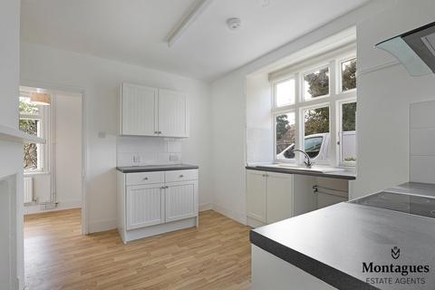 2 bedroom cottage to rent, Hartland Road, Epping, CM16
