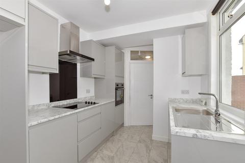 5 Gravesend Road, Rochester, ME2 3PH