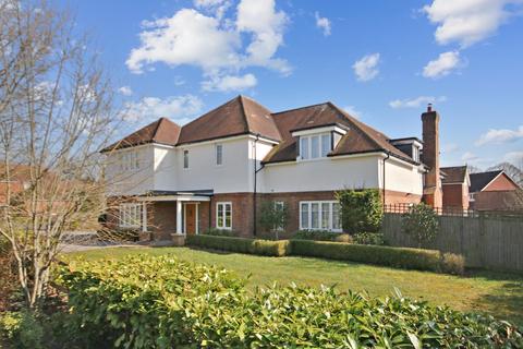 6 Coppice Vale, Felbridge, East Grinstead, RH19 2SJ