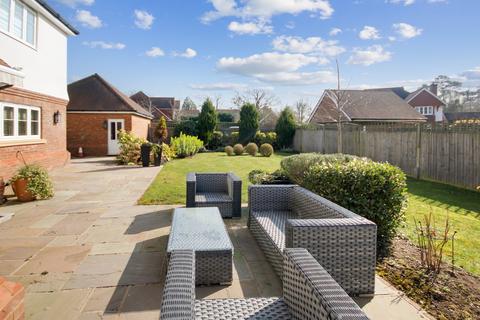 6 Coppice Vale, Felbridge, East Grinstead, RH19 2SJ
