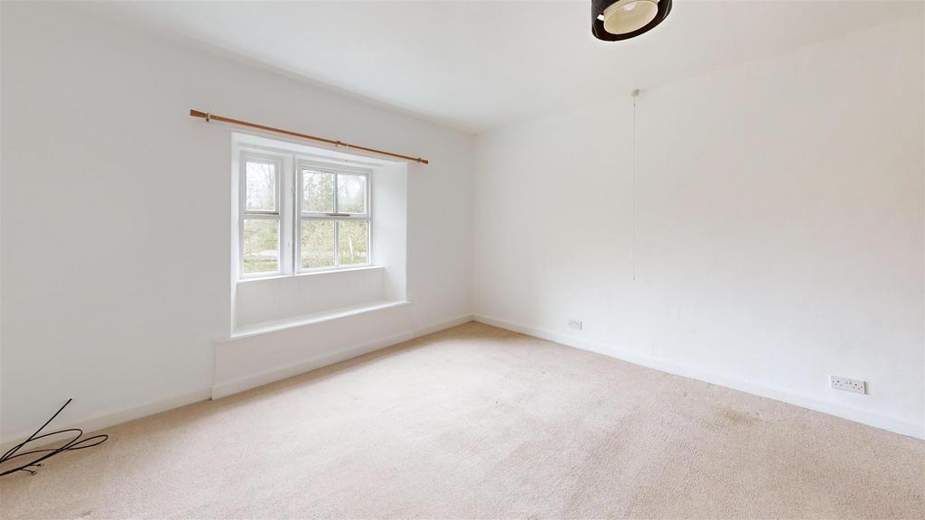 Lodge-Cottage-Bedroom 2.jpg