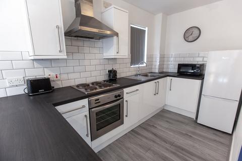 2 bedroom flat for sale, Gilmartin Grove, L6 1EG,