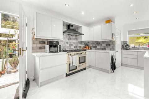 42 Old Road, Handsacre, Rugeley, WS15 4DR