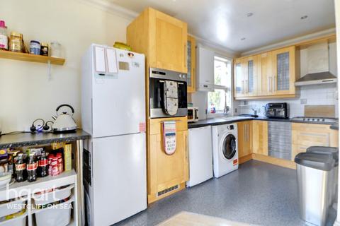 111a Baxter Avenue, Southend-on-sea, SS2 6HX