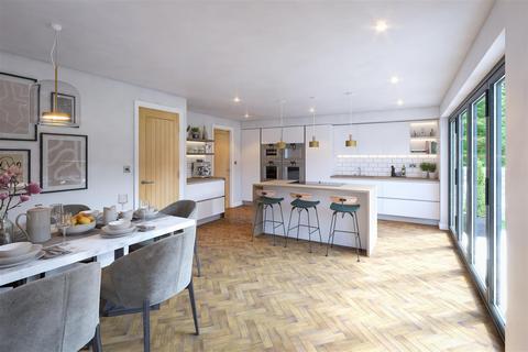 5 bedroom detached house for sale, 6 Howard Court, Norwood Green, Halifax, HX3 8PZ