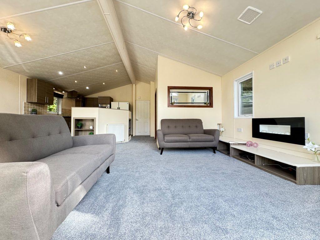 CAR0018039 - Luxury Lodge